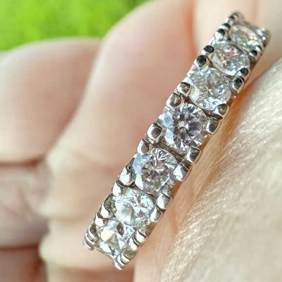 WOMEN’S SPARKLING ETERNITY BAND RING – SIZE 7.5 – ANTHROPOLOGIE STYLE - Picture 14 of 17